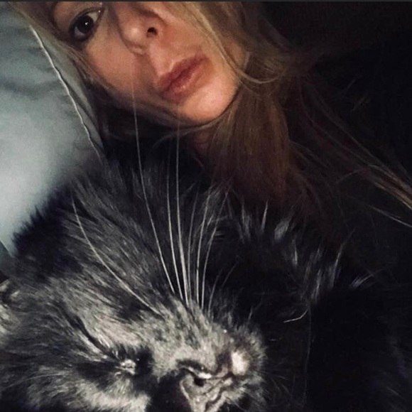 Meet your Posher, Holly - Picture 1 of 1